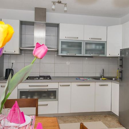Apartments Marieta Makarska Esterno foto