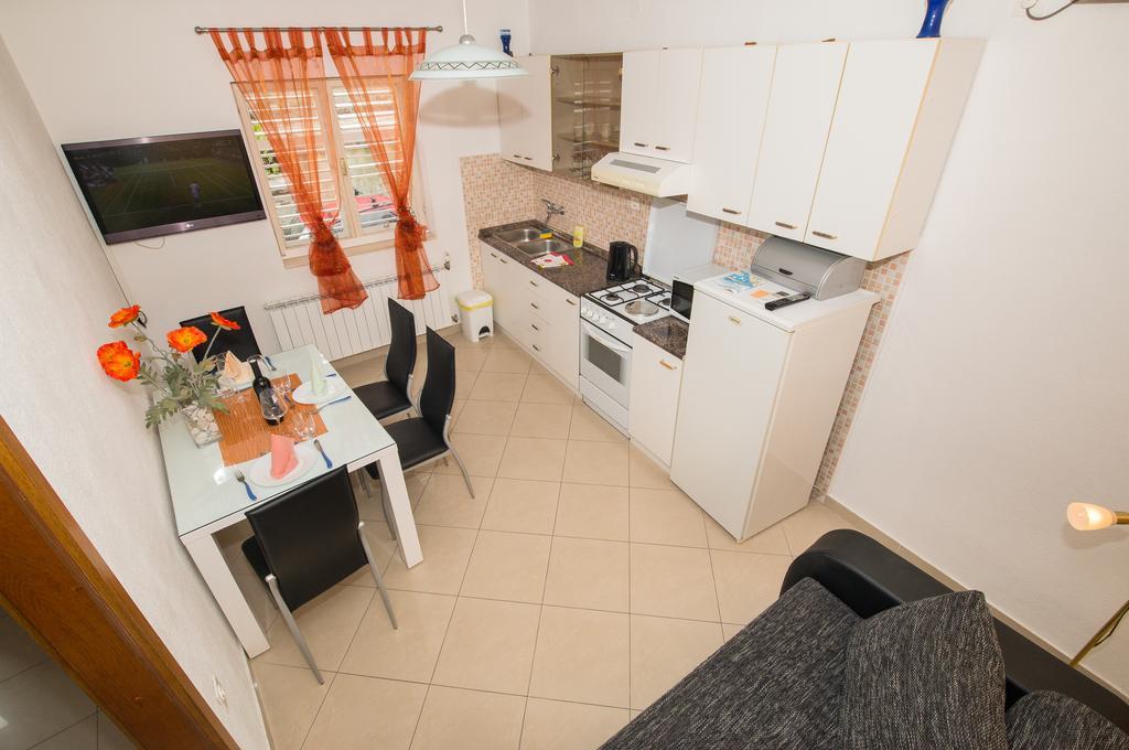 Apartments Marieta Makarska Esterno foto