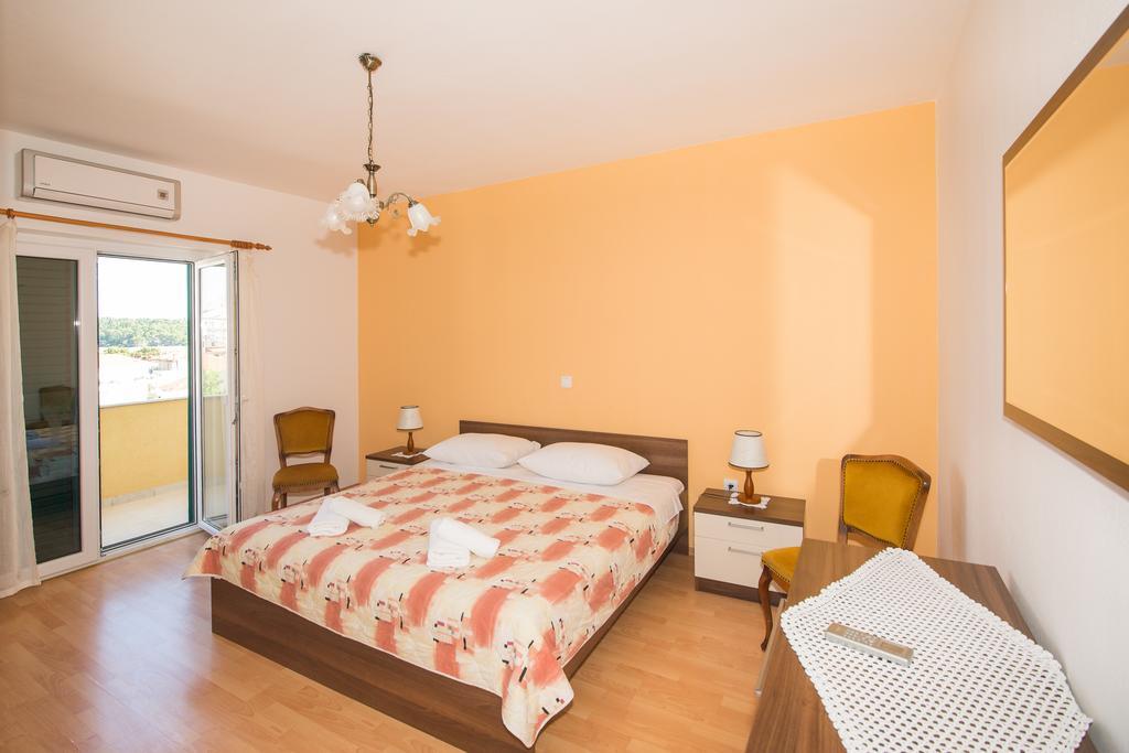 Apartments Marieta Makarska Esterno foto